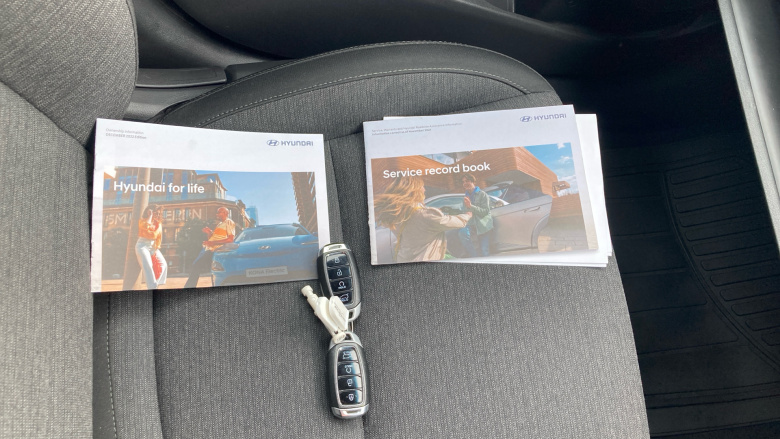 Hyundai KONA 100kW Premium 39kWh 5dr Auto Electric Hatchback